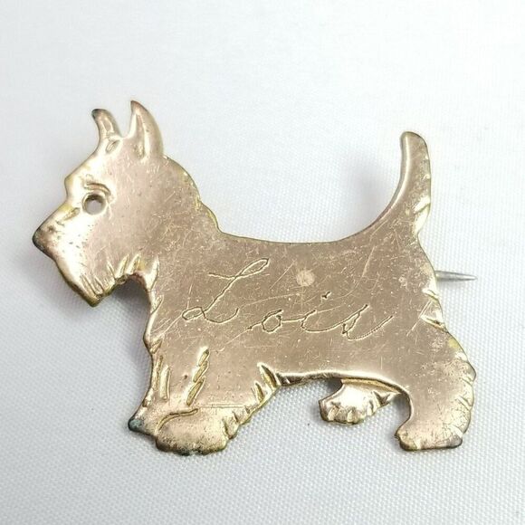 Vintage Lois Terrier Dog Brooch, Gold Tone C Clasp Etched Engraved Lapel Pin - Picture 1 of 6
